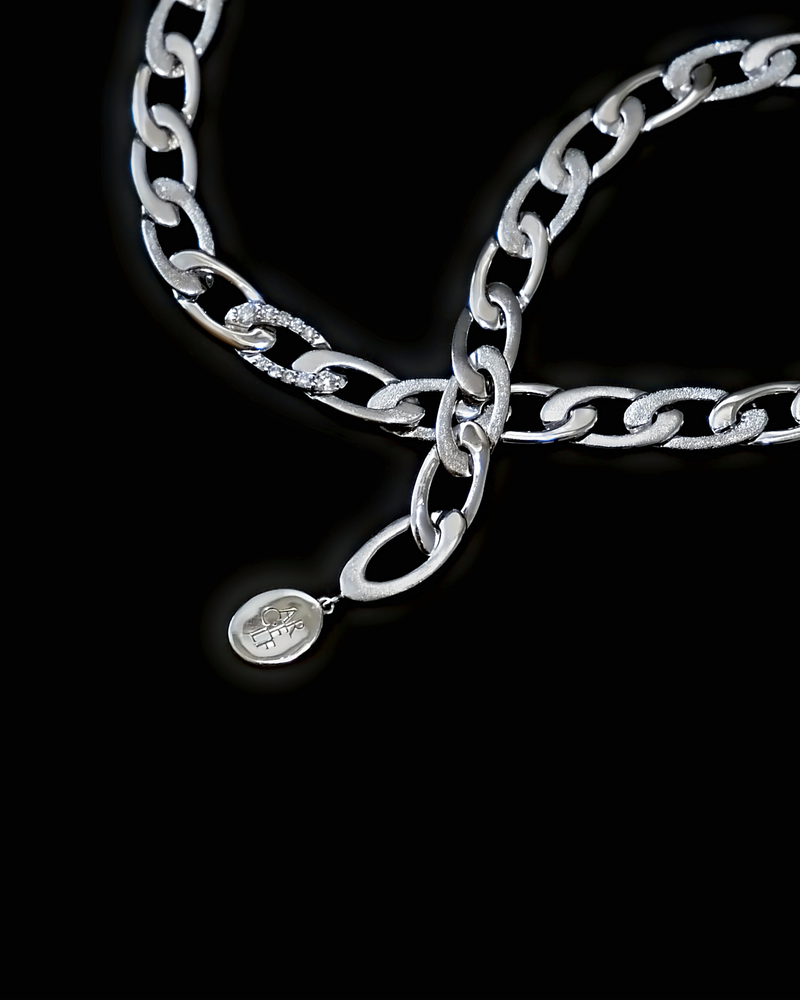 TSUZURE Shuttle Bracelet — 綴 —